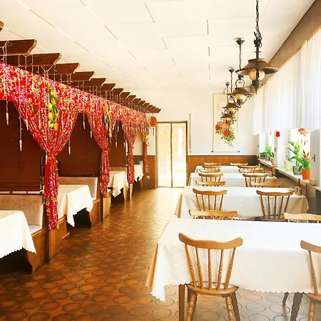 Zum Goldenen Loewen *